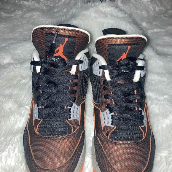 retro 4 starfish on feet